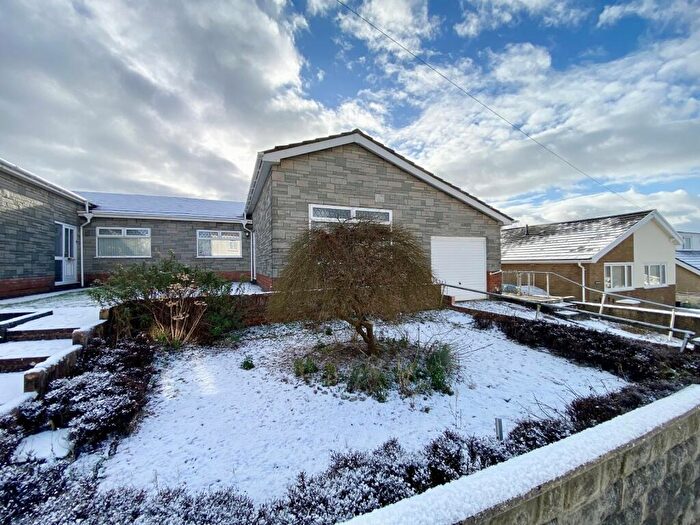 3 Bedroom Semi-Detached Bungalow For Sale In Smiths Road, Birchgrove, Swansea, City And County Of Swansea., SA7