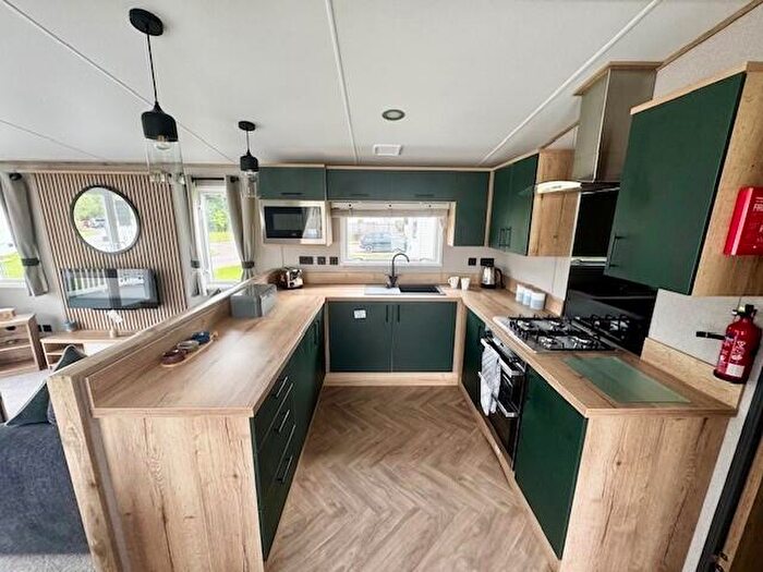 3 Bedroom Caravan For Sale In Three Bed Abi Kingston, Carlton Meres Holiday Park, Carlton, Saxmundham, Suffolk, IP17
