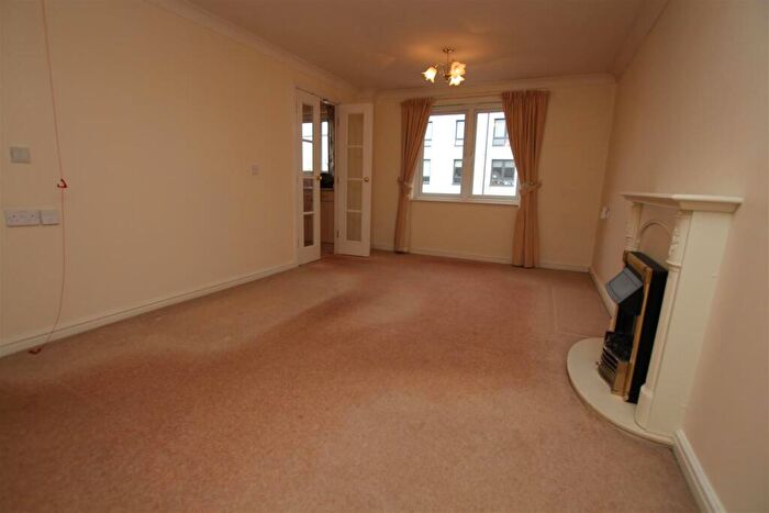 1 Bedroom Retirement Property For Sale In Fairholme Court, Archers Road, Eastleigh, SO50