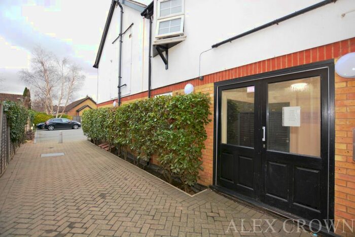 2 Bedroom Flat To Rent In Millennium Court, Flamstead End Road, Cheshunt EN8