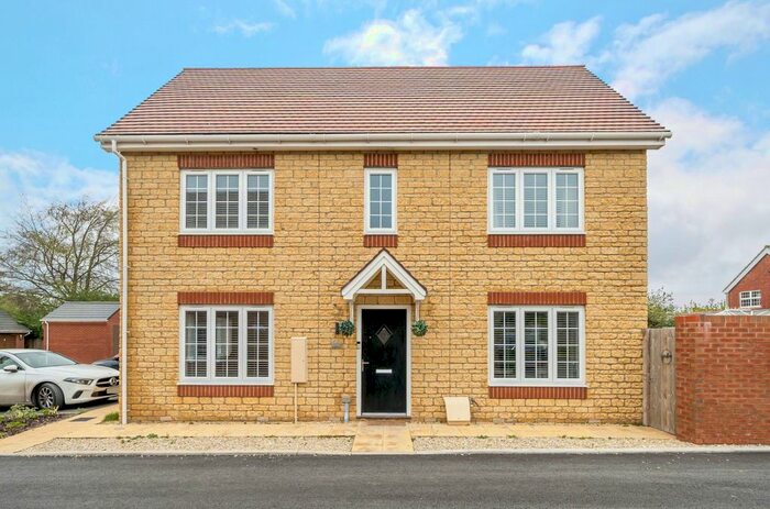 2 Bedroom Semi-Detached House For Sale In Mary Shunn Way, Wantage, OX12