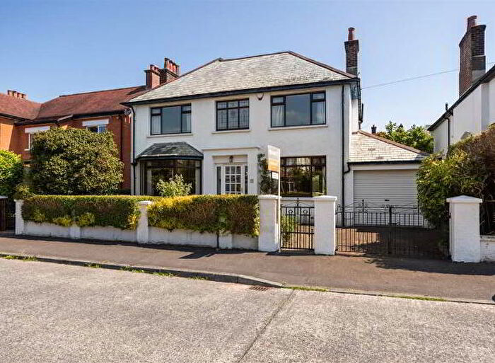 3 Bedroom Detached House For Sale In Dorchester Park, Belfast, BT9