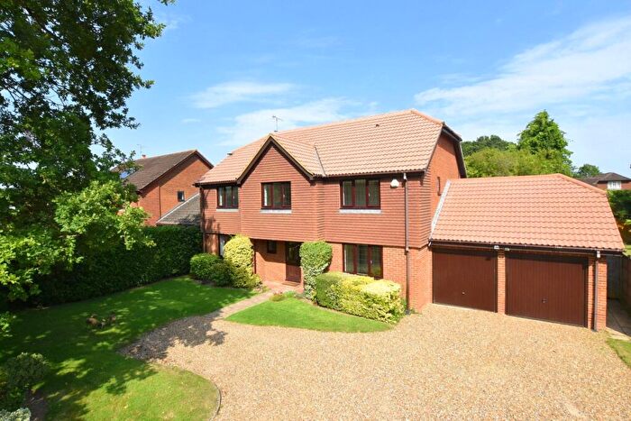 5 Bedroom Detached House For Sale In Berrington Drive, East Horsley, KT24