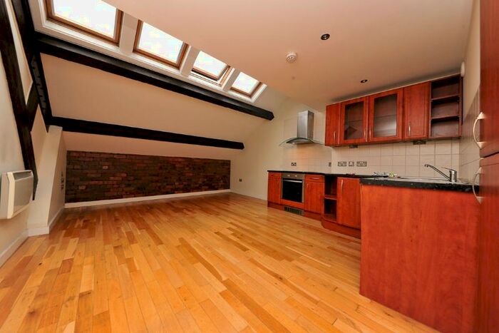 2 Bedroom Terraced House To Rent In Bradford, West Yorkshire, BD1