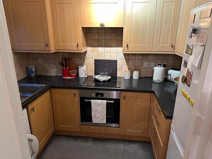 Studio To Rent In September Way, Stanmore, HA7