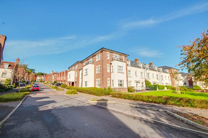 2 Bedroom Apartment For Sale In Trubwick Avenue, Waverley House, RH16
