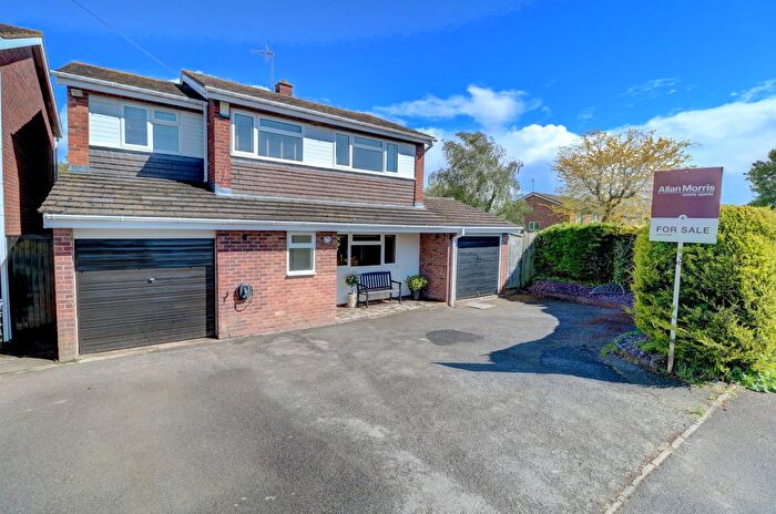 4 Bedroom Detached House For Sale In Geneva Crescent, Crowle, Worcestershire., WR7