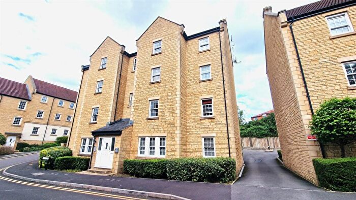 2 Bedroom Flat To Rent In Fuller Close, Chippenham, SN15