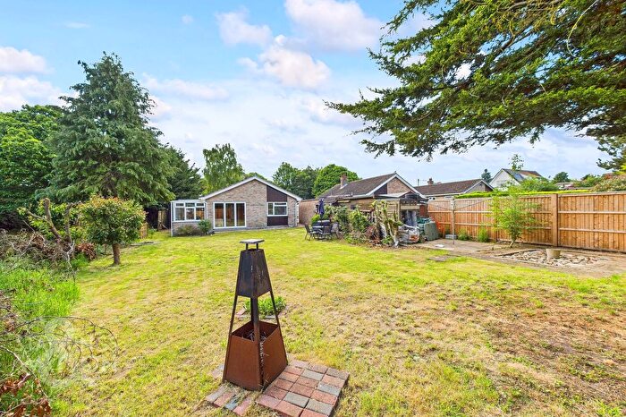 3 Bedroom Detached Bungalow For Sale In St. Georges Close, Thurton, Norwich, NR14