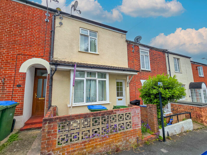 3 Bedroom Terraced House To Rent In Peterborough Road, Inner Avenue, SO14