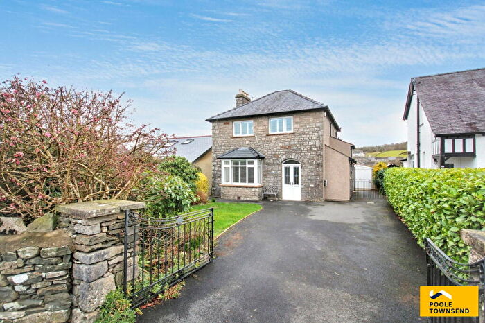 3 Bedroom Detached House For Sale In Oxenholme Road, Kendal, LA9