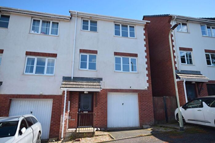 3 Bedroom Semi Detached House To Rent In East Ridge View, Bideford, EX39