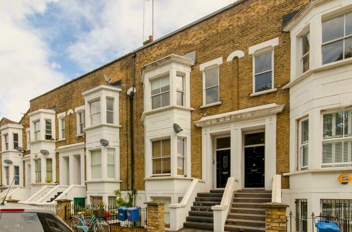 2 Bedroom Flat To Rent In Cadogan Terrace, Victoria Park, London, E9