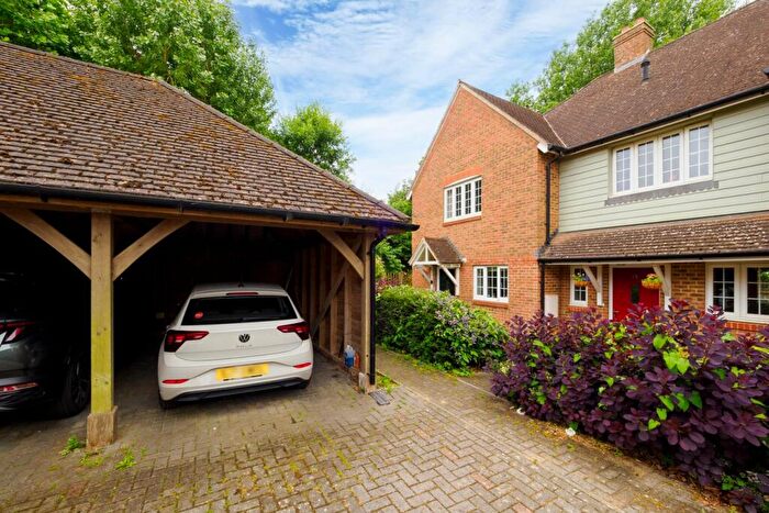3 Bedroom End Of Terrace House For Sale In Lancaster Drive, Hawkinge, Folkestone, CT18