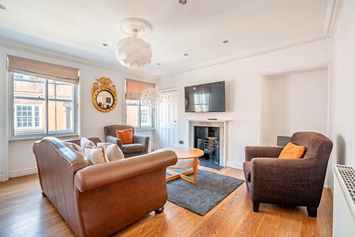 3 Bedroom Flat For Sale In Blake Street, York, YO1