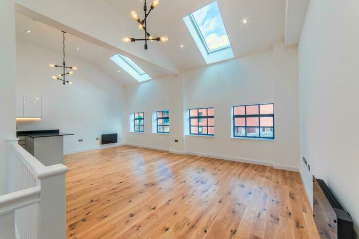 3 Bedroom Apartment To Rent In Camden Street, Jewellery Quarter, Brmingham, B1