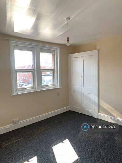 1 Bedroom Flat To Rent In Portswood Rd, Southampton, SO17