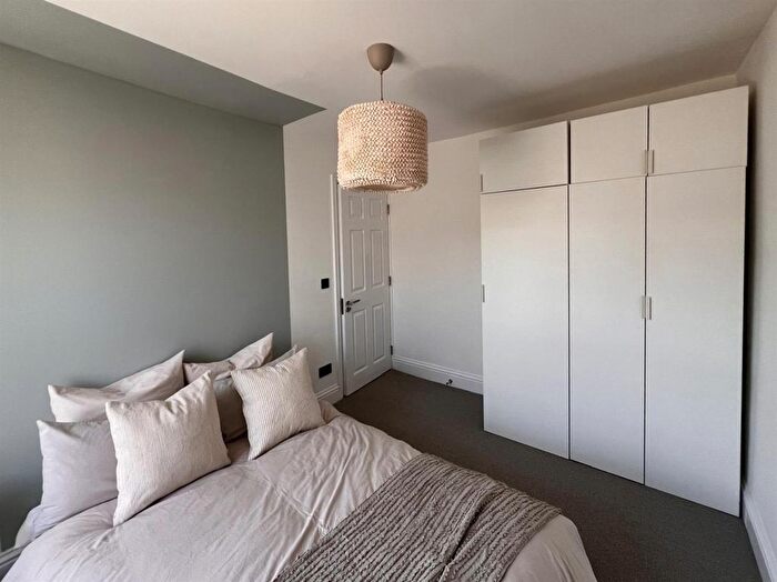 2 Bedroom Flat To Rent In Colworth Road, Leytonstone, E11