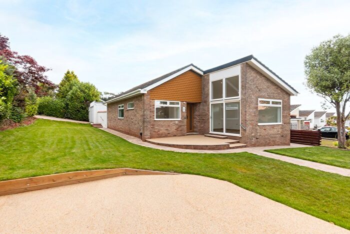 3 Bedroom Bungalow For Sale In Winsford Road, Livermead, Torquay, TQ2