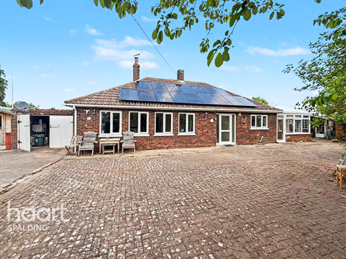 3 Bedroom Detached Bungalow For Sale In Anne Road, Sutton Bridge, PE12
