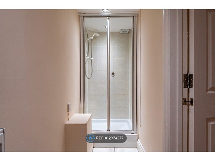 5 Bedroom Terraced House To Rent In Courtenay Street, Cheltenham, GL50