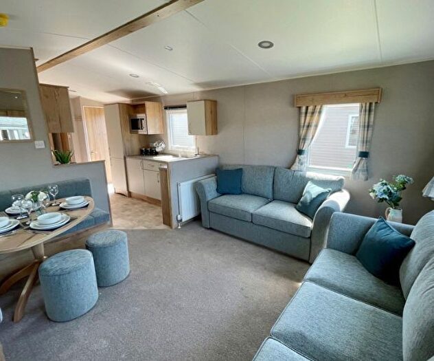 2 Bedroom Park Home For Sale In Sway Road, New Milton, BH25