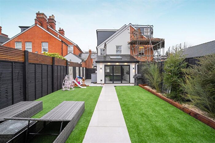 3 Bedroom Semi Detached House For Sale In Farm Close, Sunninghill, SL5