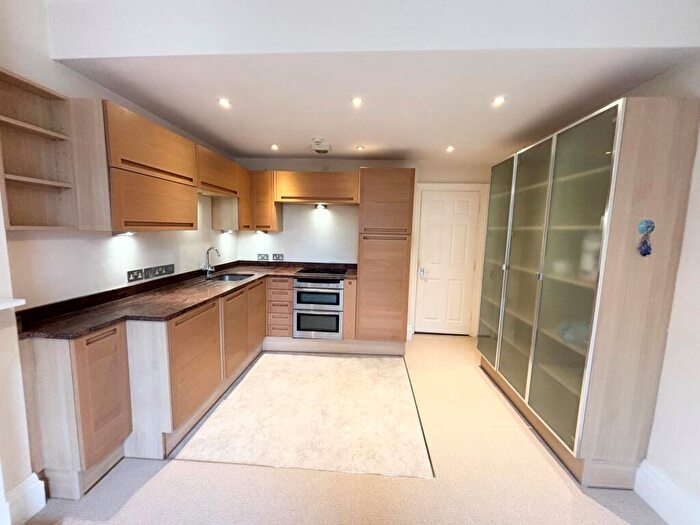 2 Bedroom Apartment To Rent In Park Place, Clifton, BS8