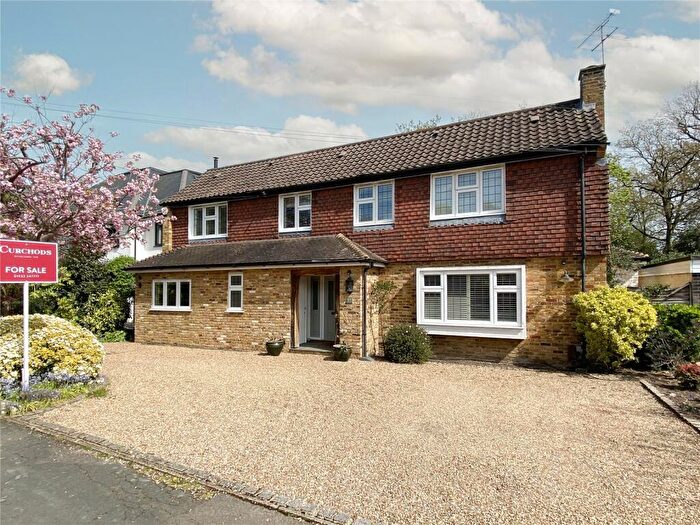 5 Bedroom Detached House For Sale In Kenwood Drive, Walton-On-Thames, KT12