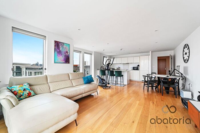 3 Bedroom Flat To Rent In Kara Court, Seven Sea Gardens, London, E3