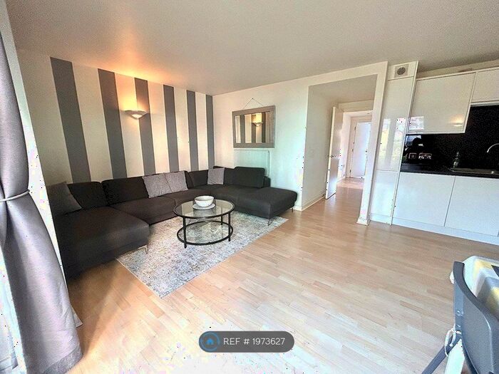 2 Bedroom Flat To Rent In Deals Gateway, London, SE13