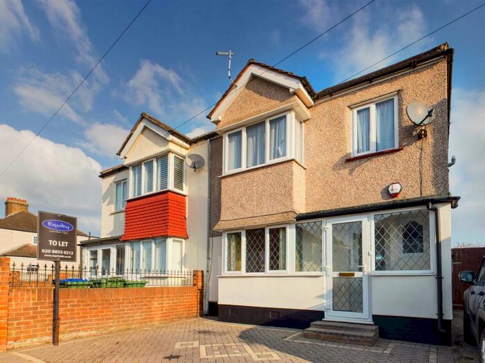 3 Bedroom House To Rent In Elsa Road, Welling, Kent, DA16