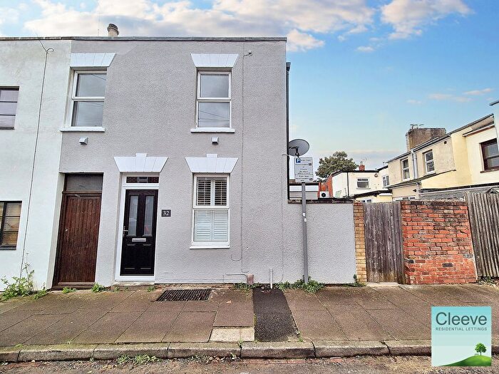 2 Bedroom End Of Terrace House To Rent In Hungerford Street, Cheltenham, GL50
