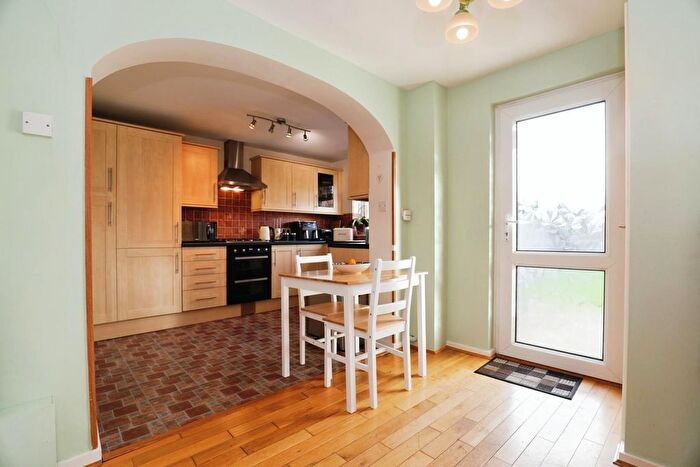 4 Bedroom Detached House For Sale In Glenridding, York, YO24