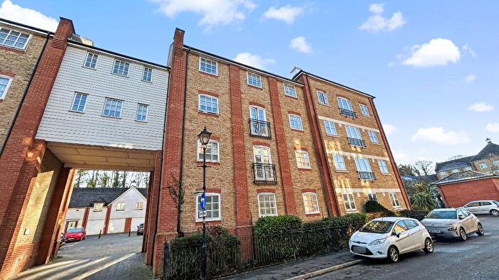 3 Bedroom Apartment For Sale In Albany Gardens, Colchester, Essex, CO2