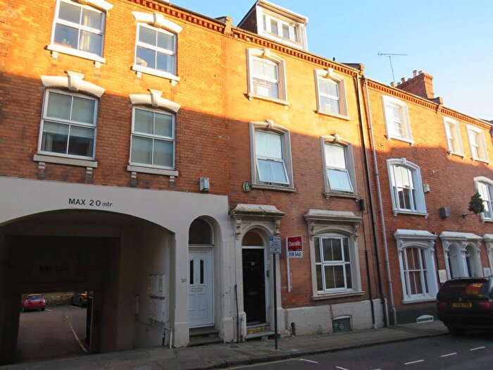 1 Bedroom Flat To Rent In Hazelwood Road, Northampton, NN1
