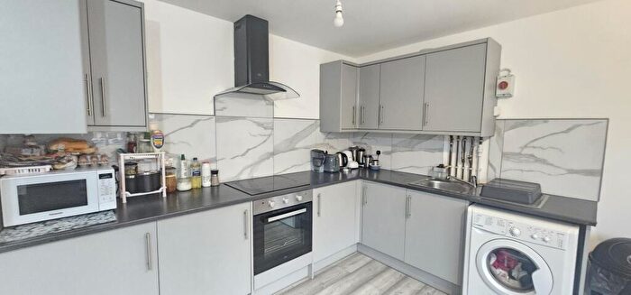1 Bedroom Apartment To Rent In East Street, Bedminster, Bristol, BS3