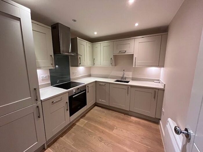 1 Bedroom Flat For Sale In St Clement Street, Winchester, SO23