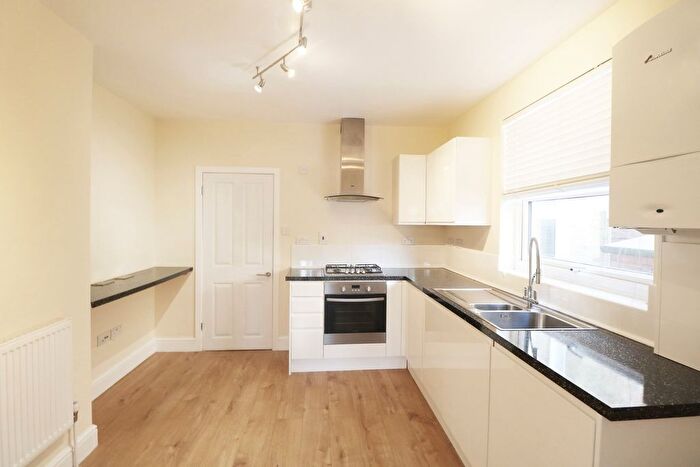 1 Bedroom Maisonette To Rent In Briscoe Road, Colliers Wood, London, SW19