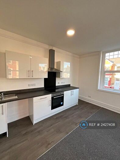 1 Bedroom Flat To Rent In York Place, Barry, CF62