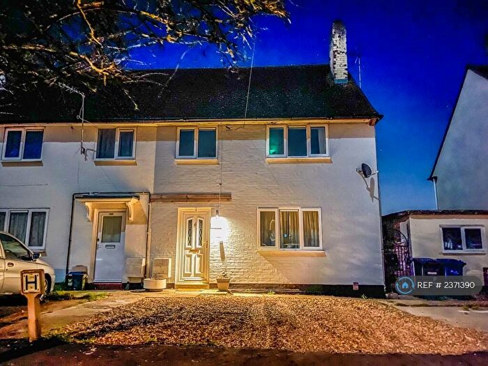 3 Bedroom Semi-Detached House To Rent In Paget Road, Trumpington, Cambridge, CB2