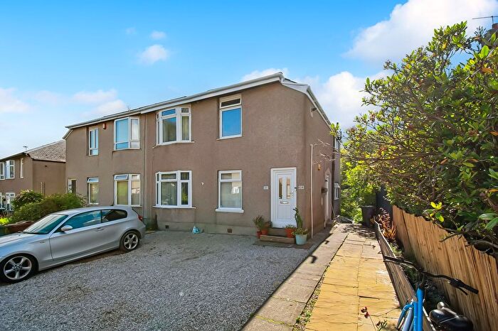 2 Bedroom Flat To Rent In Kingsacre Road, Kings Park, Glasgow, G44