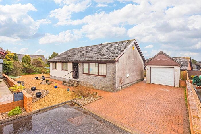 3 Bedroom Detached House For Sale In Eastfield View, Fauldhouse, EH47