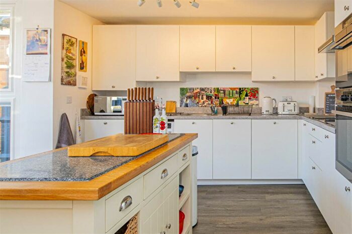 3 Bedroom Detached House For Sale In Harvest Road, Market Harborough, LE16