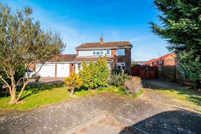 4 Bedroom Detached House For Sale In Gleneagles Way, Hatfield Peverel, Chelmsford, CM3