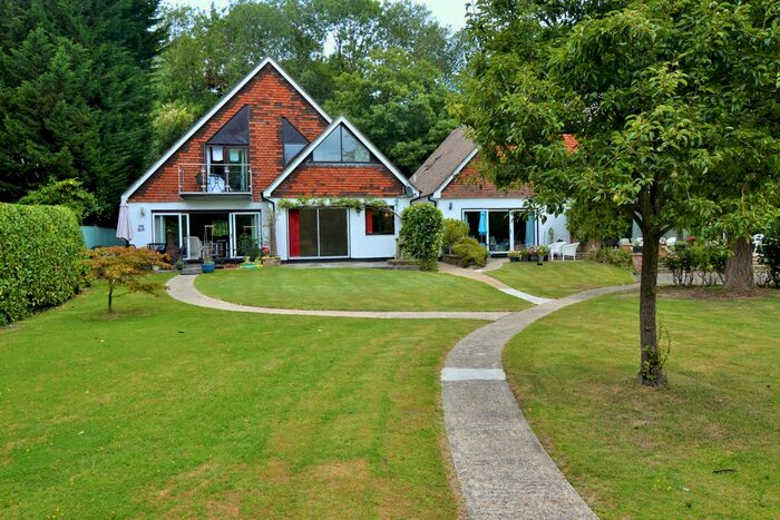 2 Bedroom Town House To Rent In Laurence Alison Mews, Reading, RG4