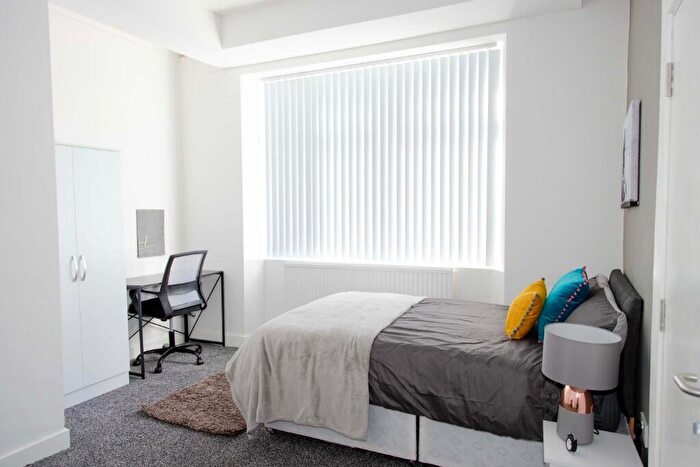 6 Bedroom House Of Multiple Occupation To Rent In School Street, Barrow-In-Furness, Cumbria, LA14