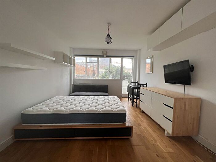 Studio To Rent In Pullman Court, Streatham Hill, SW2