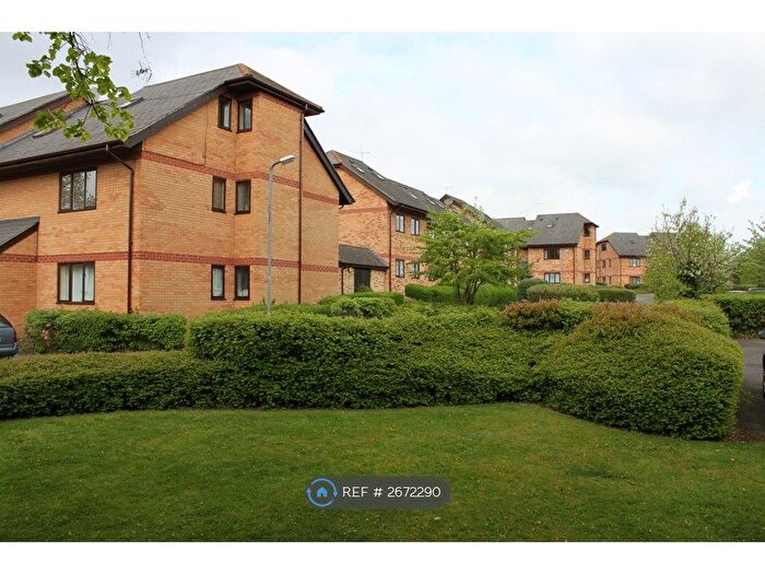 2 Bedroom Flat To Rent In Cavendish Gardens, Chelmsford, CM2