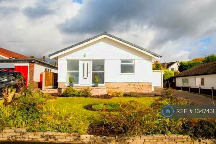 3 Bedroom Bungalow To Rent In Burnside, Stalybridge, SK15